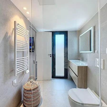 98m2 - Carlton Croisette 3br